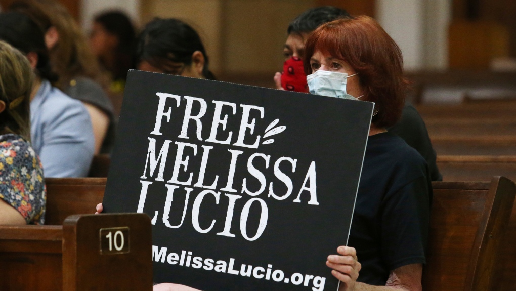 Μελίσσα Λούσιο αναστολή εκτέλεσης 3